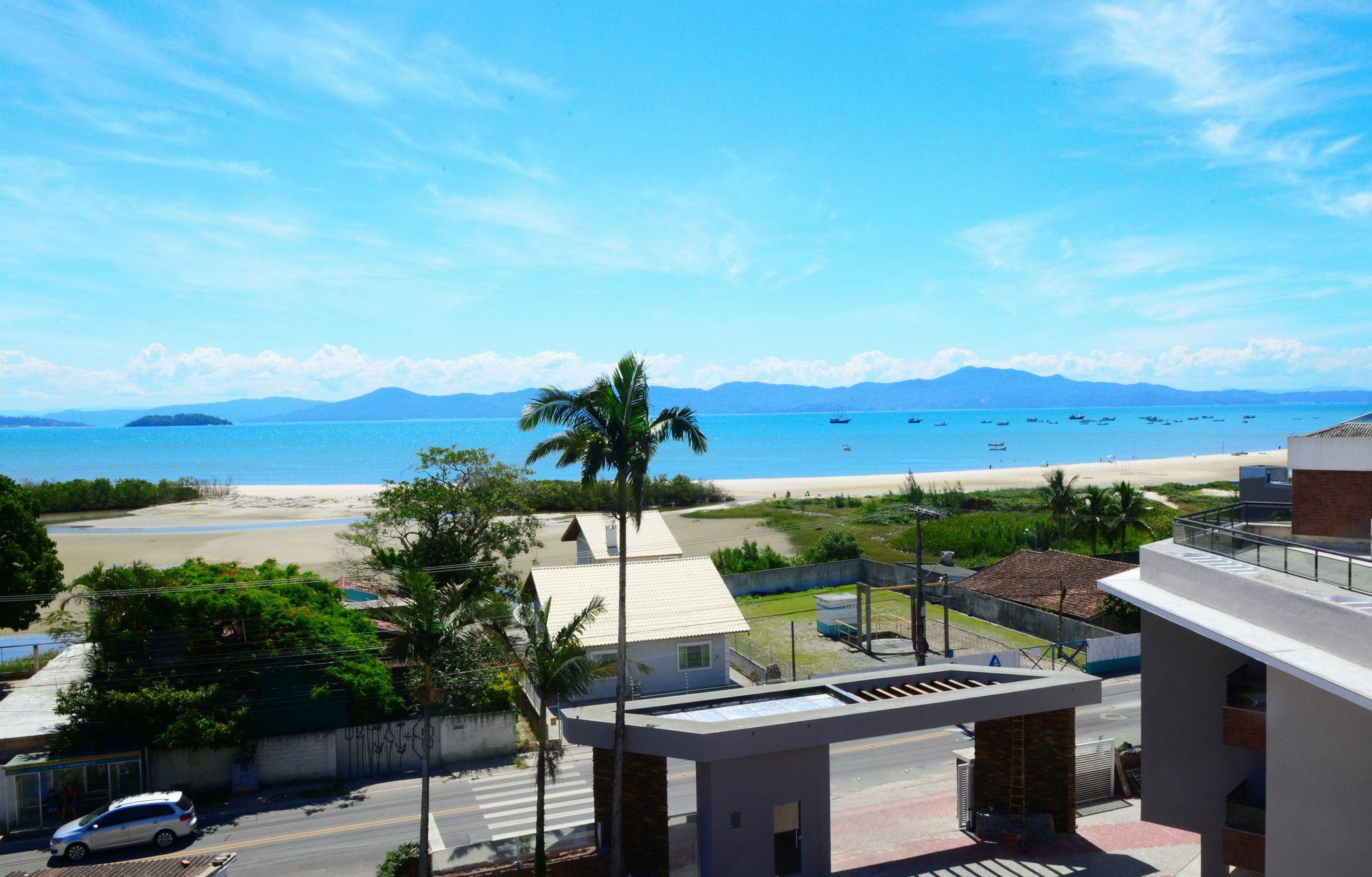 Boulevard Ponta Das Canas 塞尔苏拉穆斯州长镇 外观 照片